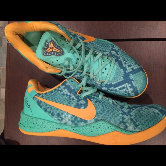 Kobe 8 System Basketball Shoes - Picture 1 of 1
